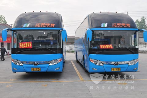 裝配米其林輪胎的揚(yáng)汽快客客車