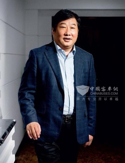 全國人大代表、中國內(nèi)燃機(jī)工業(yè)協(xié)會(huì)理事長(zhǎng)、濰柴控股集團(tuán)董事長(zhǎng)譚旭光