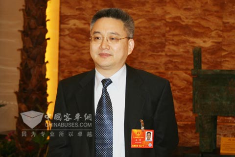 全國人大代表、風(fēng)神輪胎股份有限公司董事長王鋒